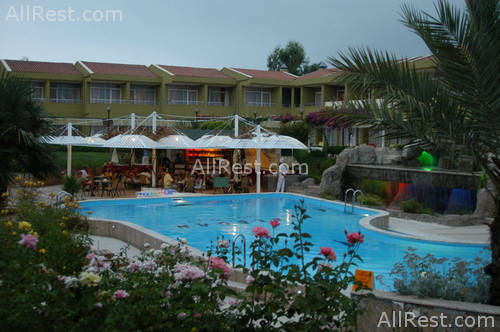 Elegan Garden Hotel 19
